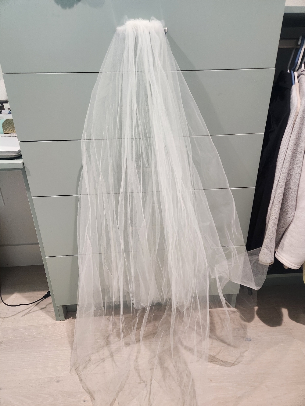 Vera Wang Ivory Wedding Veil - Picture 5 of 6